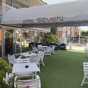 Otel Seven, Rimini